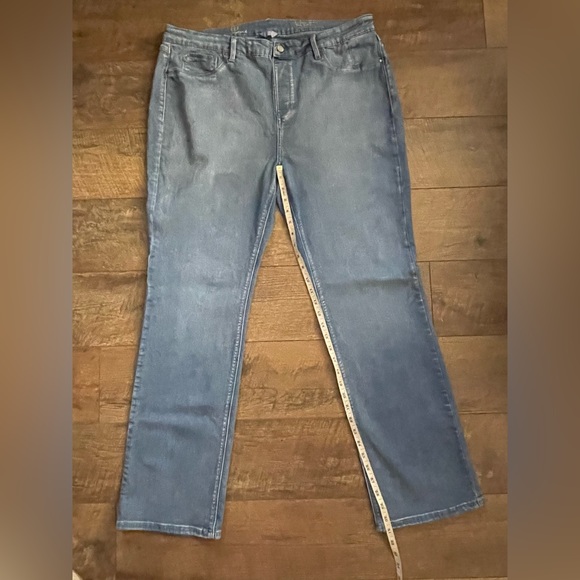 Hot In Hollywood Silky Denim Pull On Baby Bell Jeans Size 1X - Picture 9 of 9